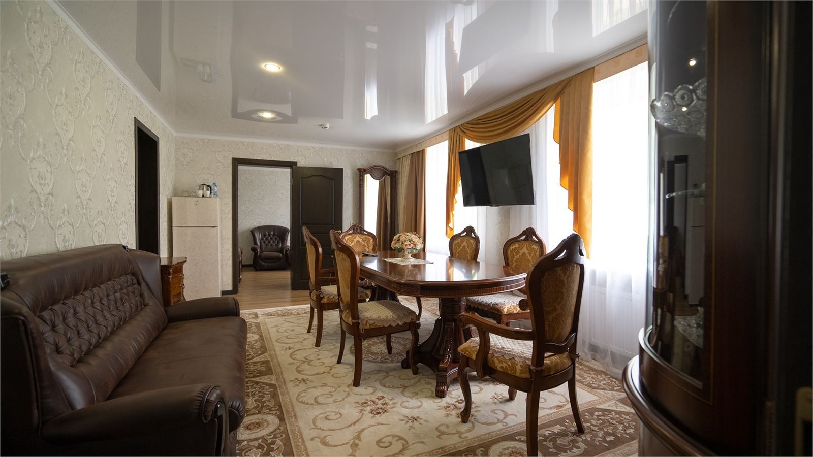 rooms-vip-люкс-3комнатный