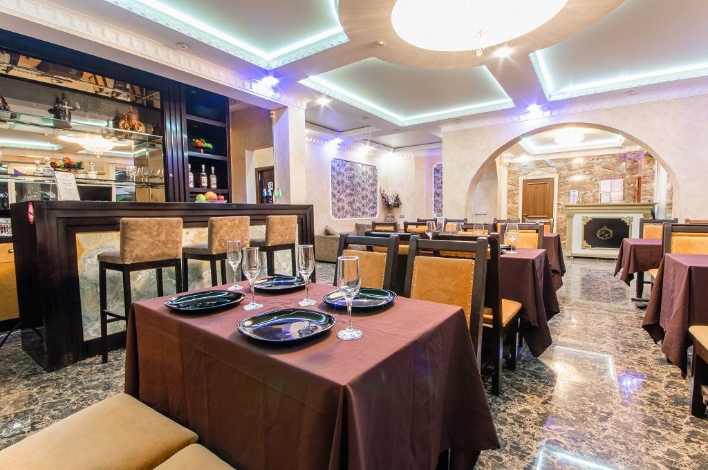 restaurants-restaurant