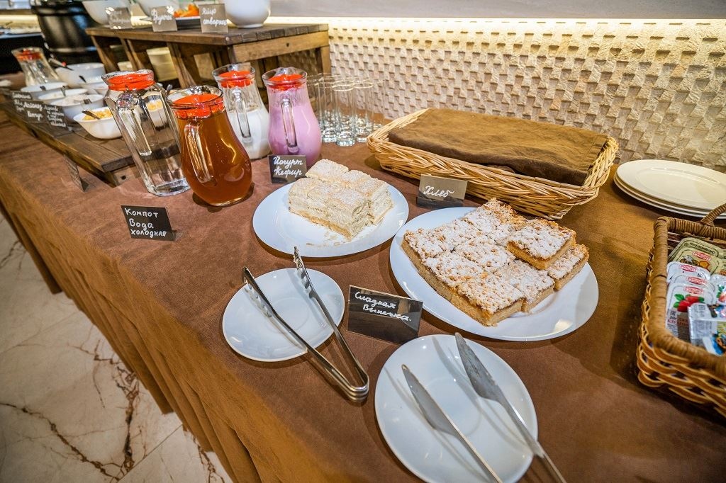 restaurants-restaurant