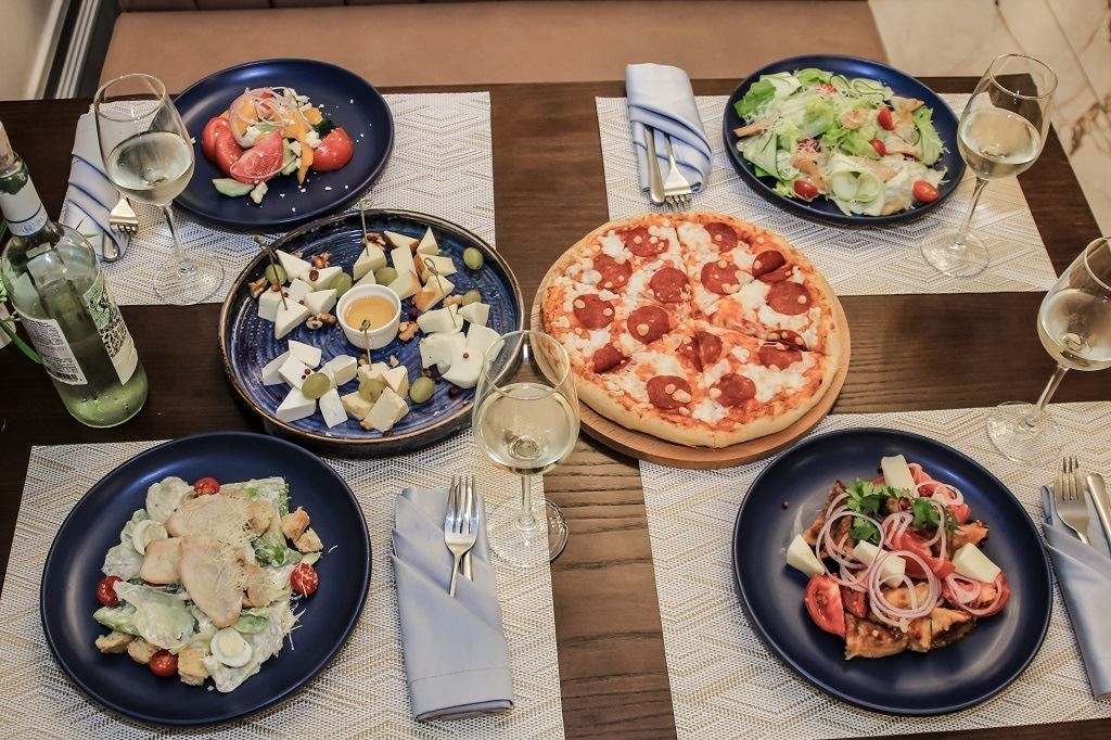 restaurants-restaurant