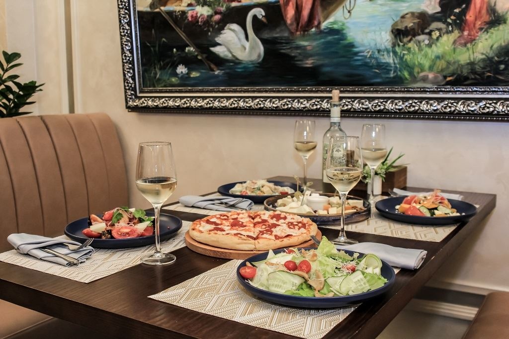 restaurants-restaurant