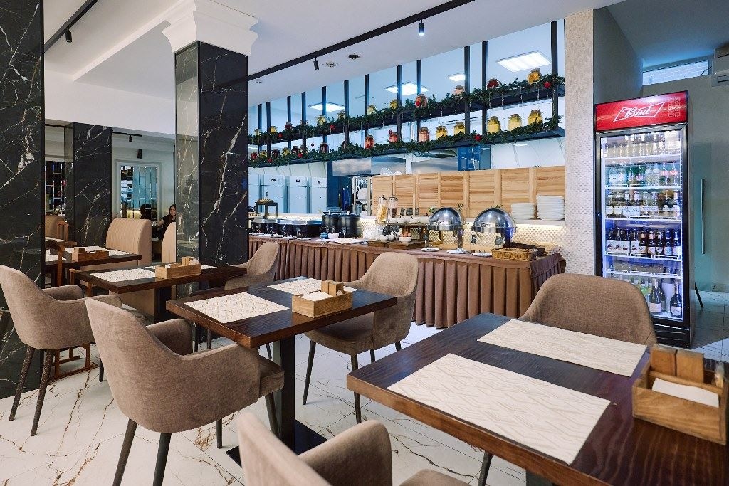 restaurants-restaurant