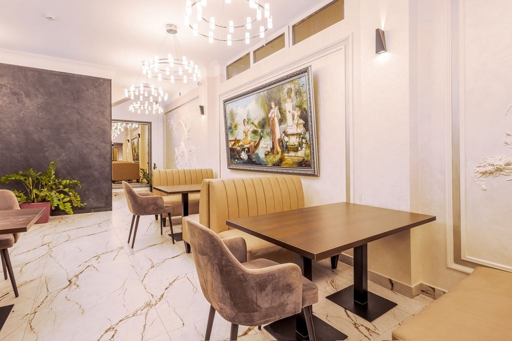 restaurants-restaurant