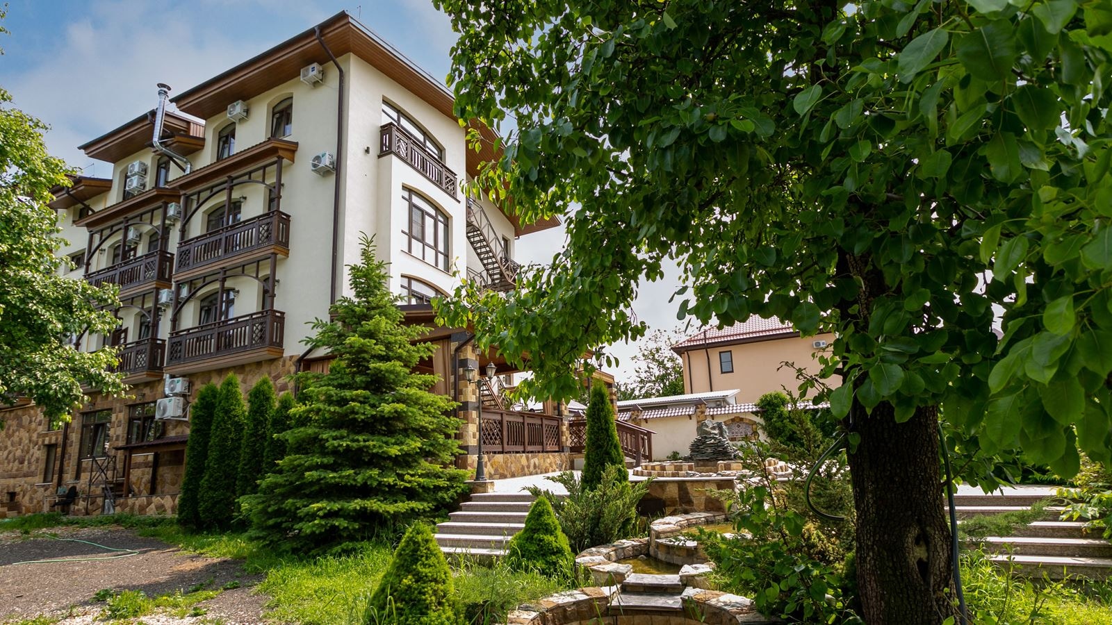 general-main-building