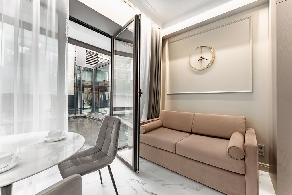 rooms-polulux-c-kuhnei-terrasa