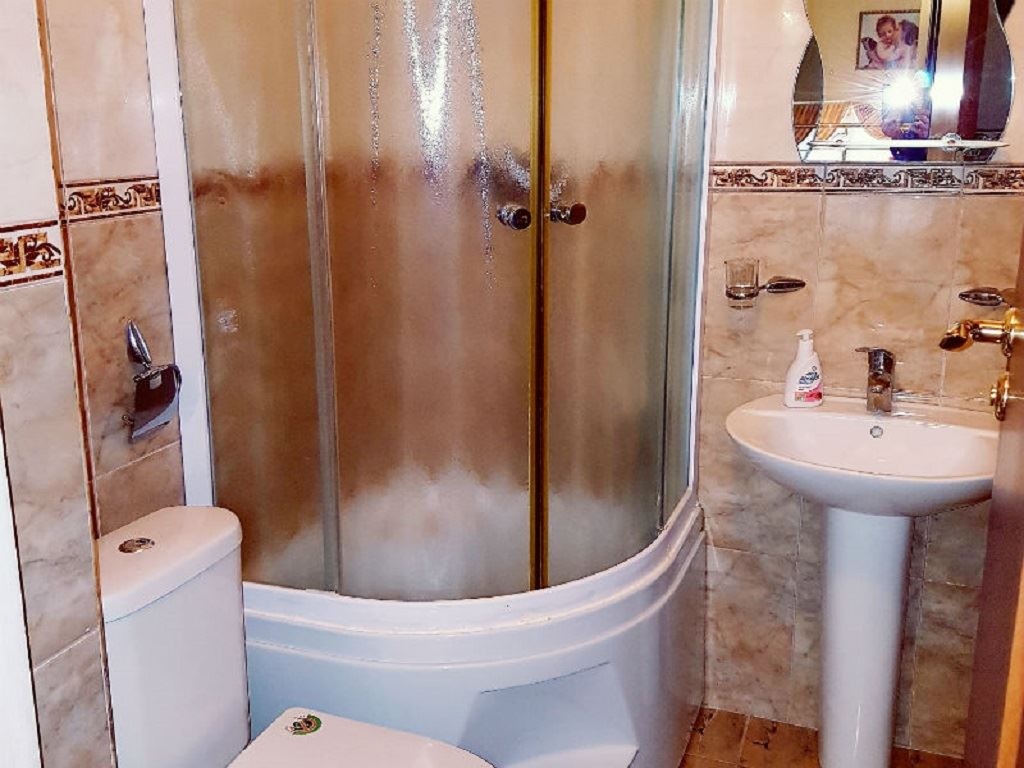 rooms-2bed-standard-building-1