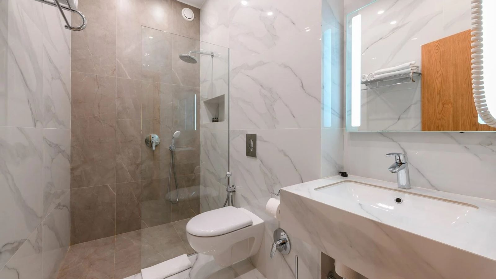 rooms-standard-twin-bed