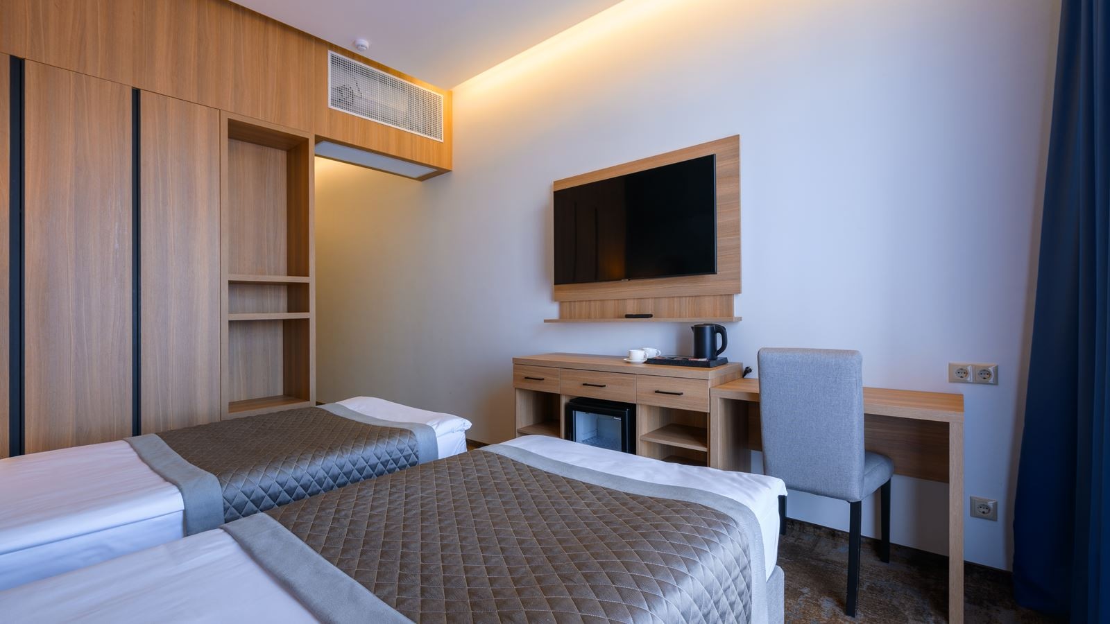 rooms-standard-twin-bed