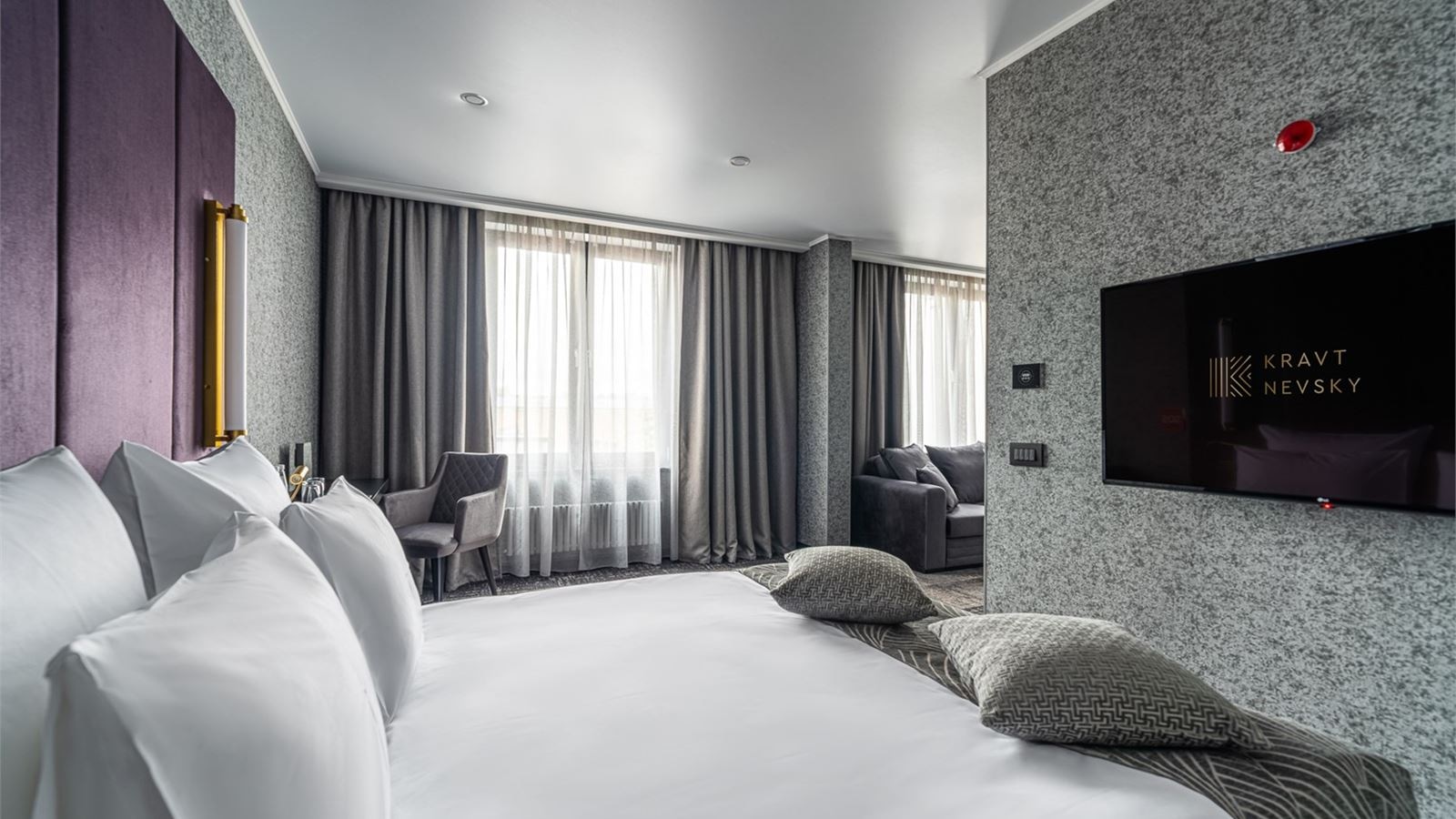 rooms-улучshенный-стандарт-с-одной-двуспальной-кроватью