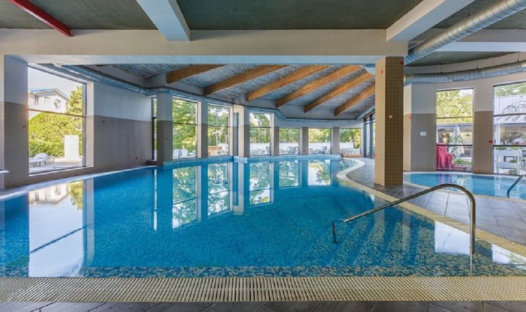 pools-indoor-pool