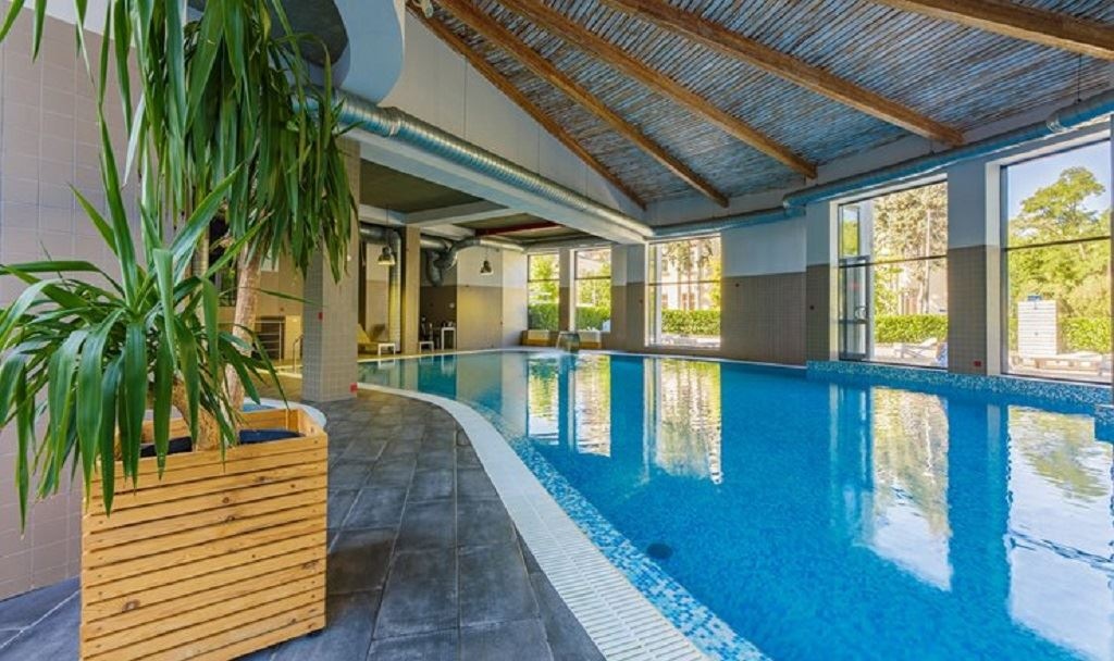 pools-indoor-pool