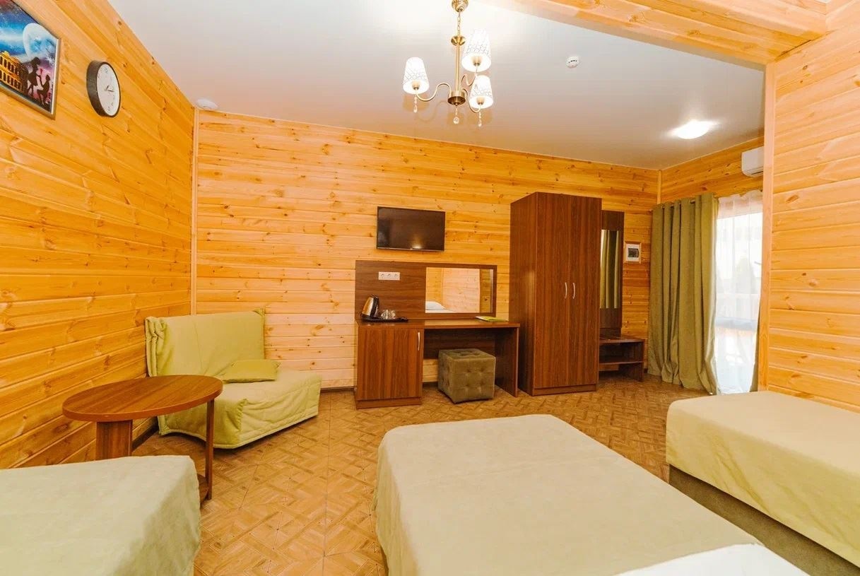rooms-3bed-comfort