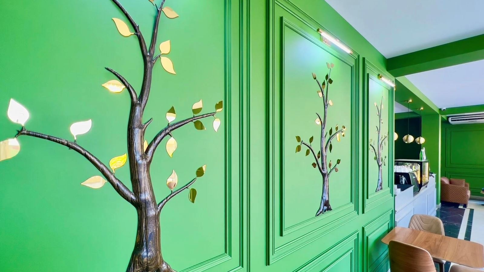 restaurants-restaurant