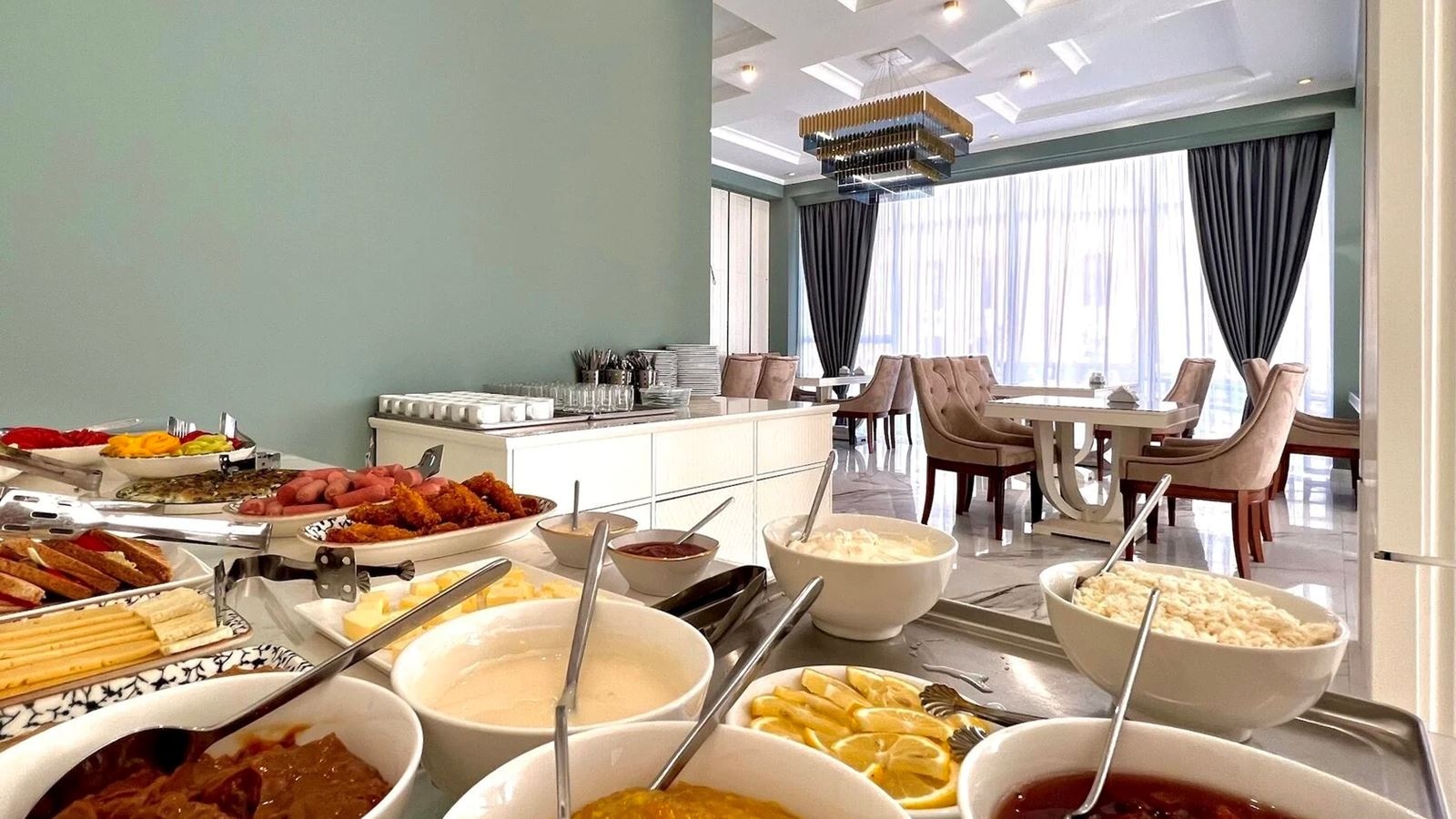 restaurants-restaurant