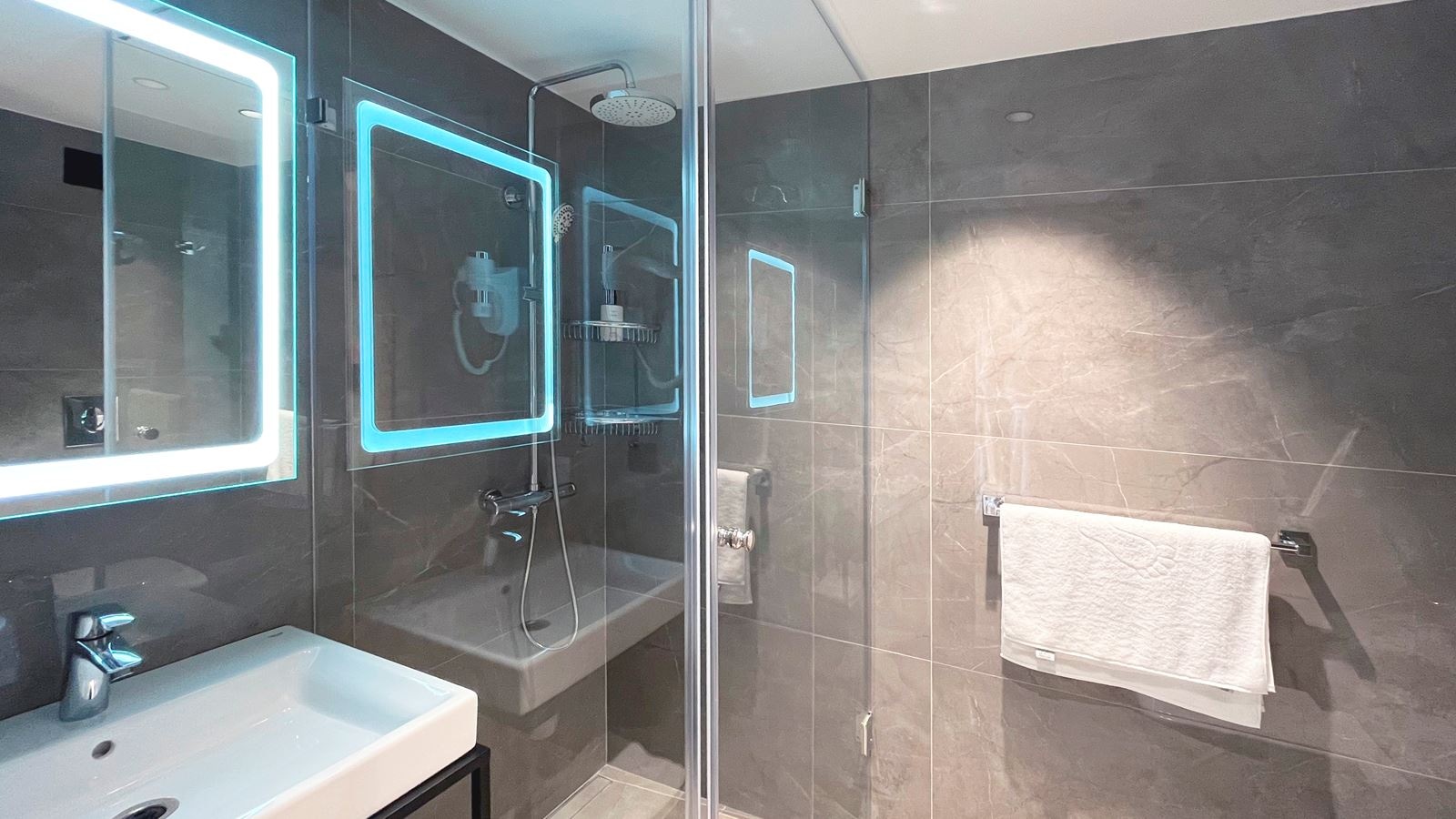 rooms-4-mest-apart-2-urovnevye-klassik