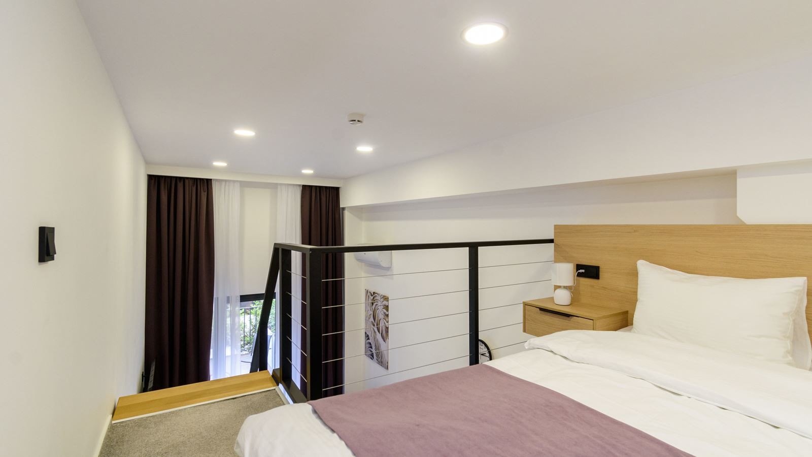 rooms-4-mest-apart-2-urovnevyi-s-terrasoi1-et