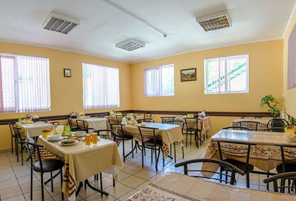 restaurants-zal-pitaniya