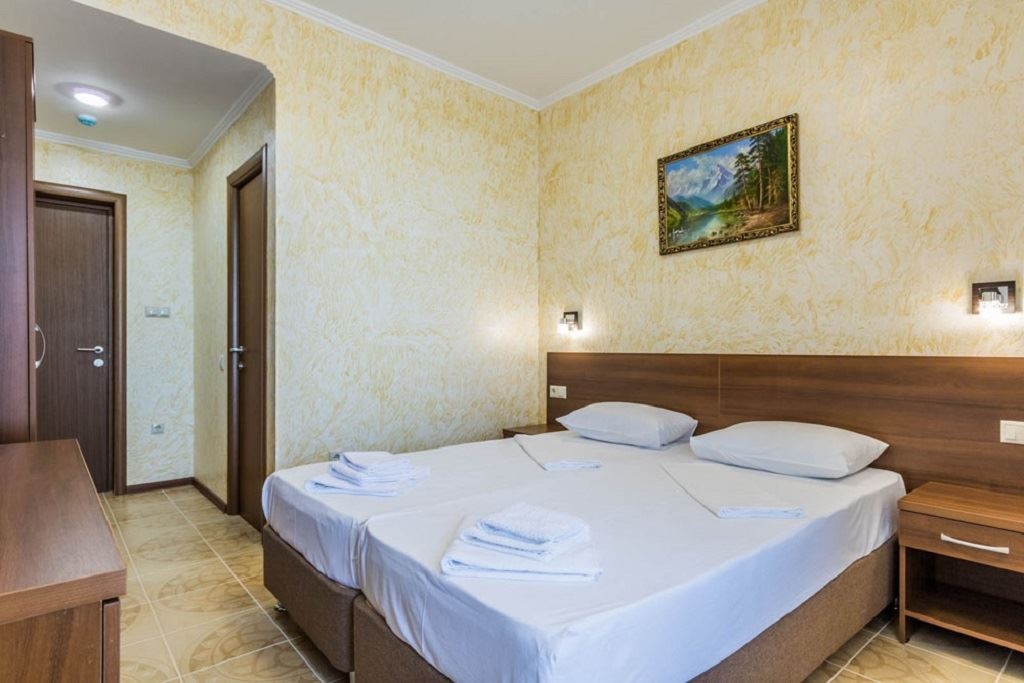 rooms-standart-with-balcony-with-sea-wiew