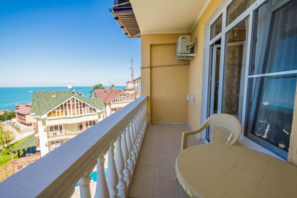 rooms-family-2-room-with-terrasa-and-sea-wiew