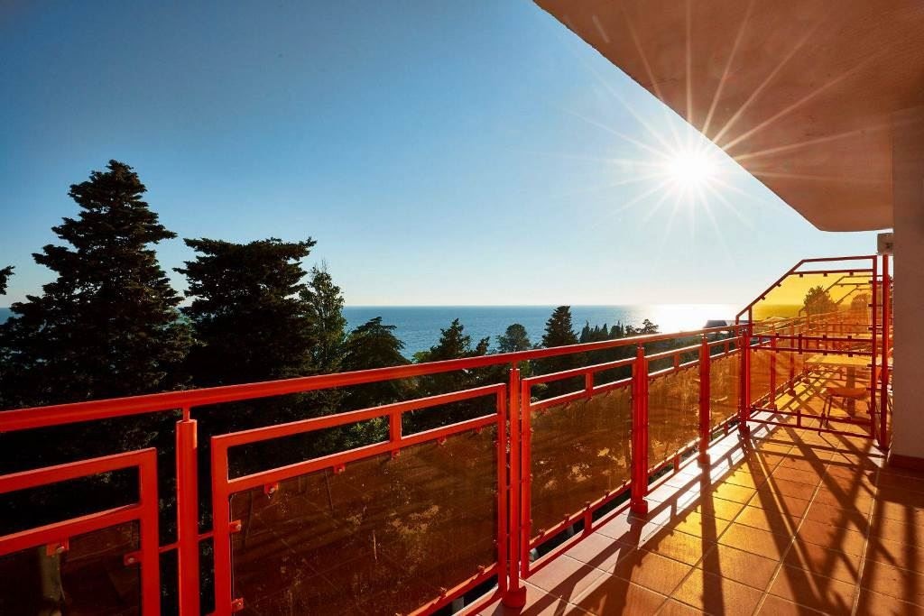 rooms-triple-balcony