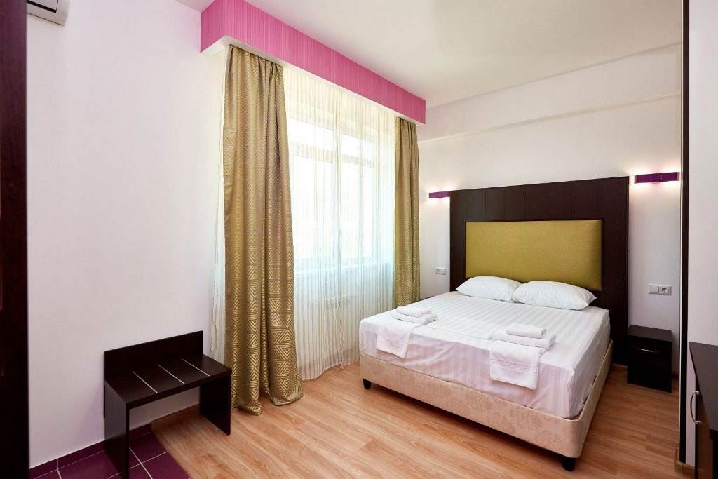 rooms-superior-balcony