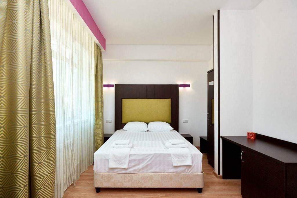 rooms-superior-balcony