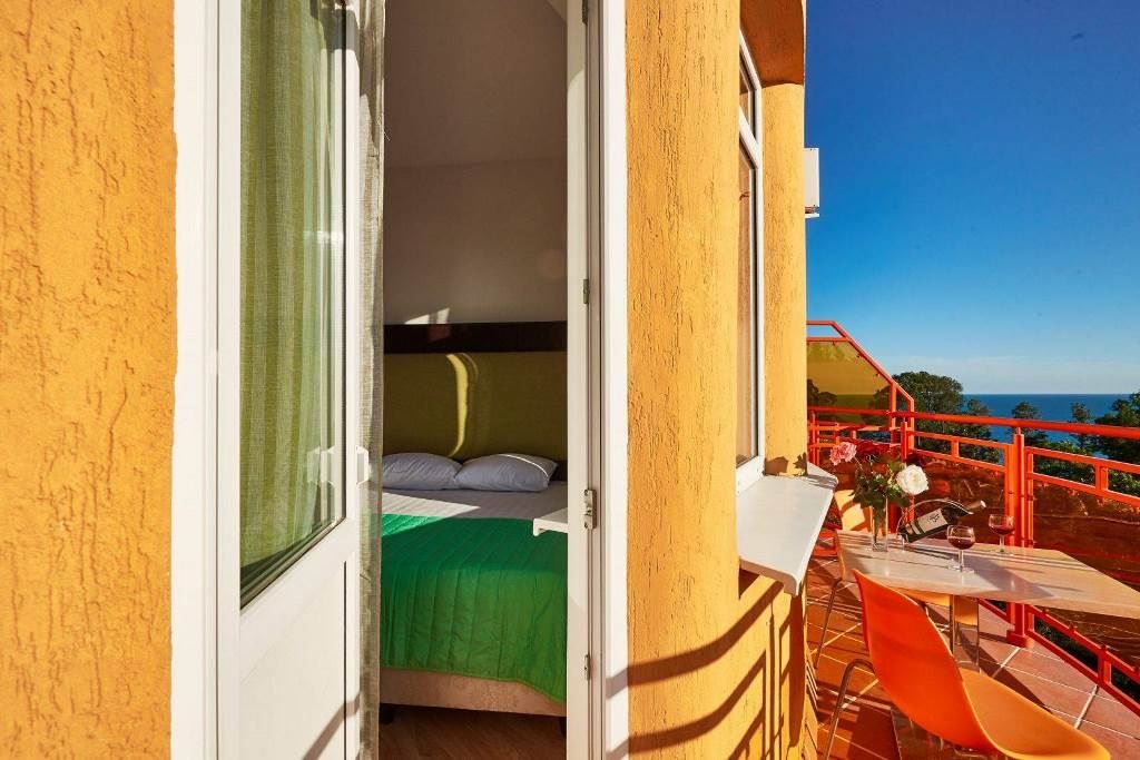 rooms-standart-balcony-twin