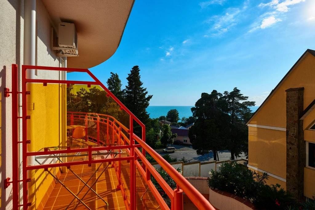 rooms-deluxe-balcony