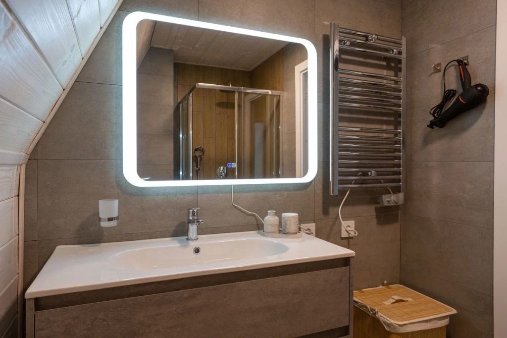 rooms-8-mestnyi-bolshoi-dom