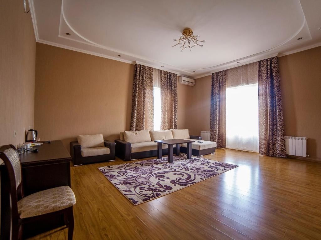 rooms-семейный-люкс-с-балконом