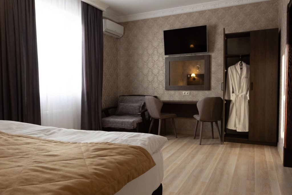 rooms-2хместный-luxe-с-балконом