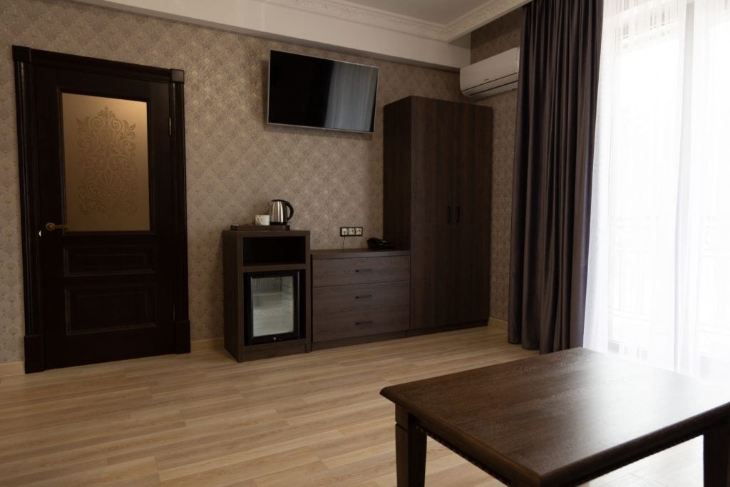 rooms-3хместный-luxe-с-балконом