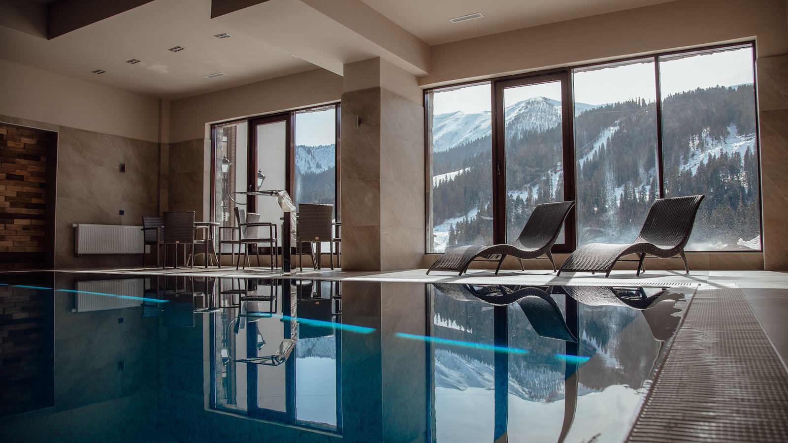 pools-indoor-pool
