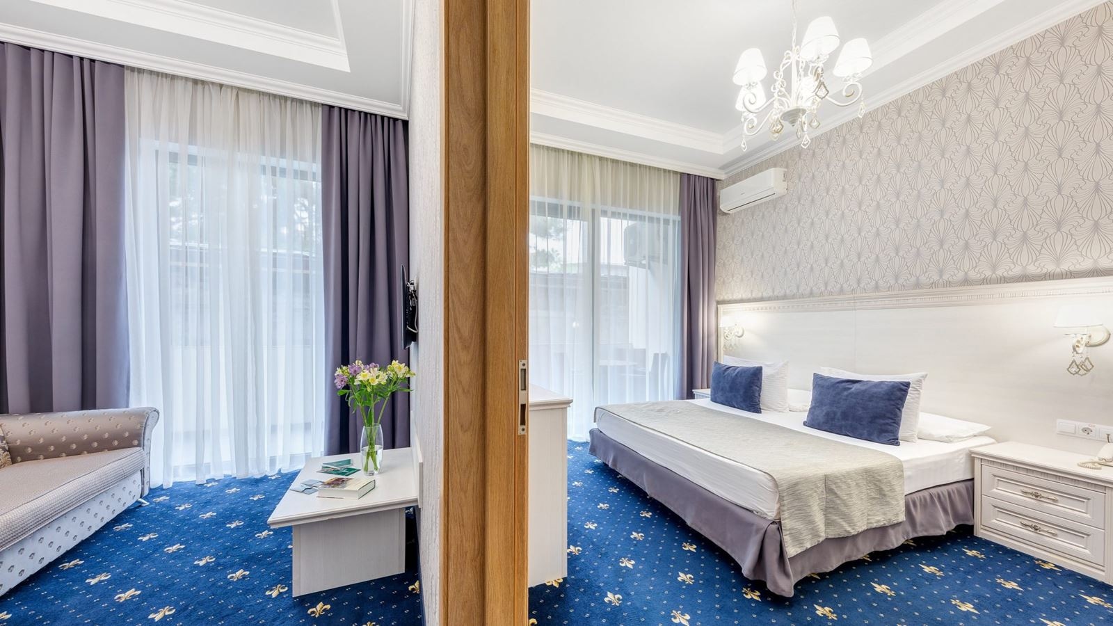 rooms-family-with-balcony