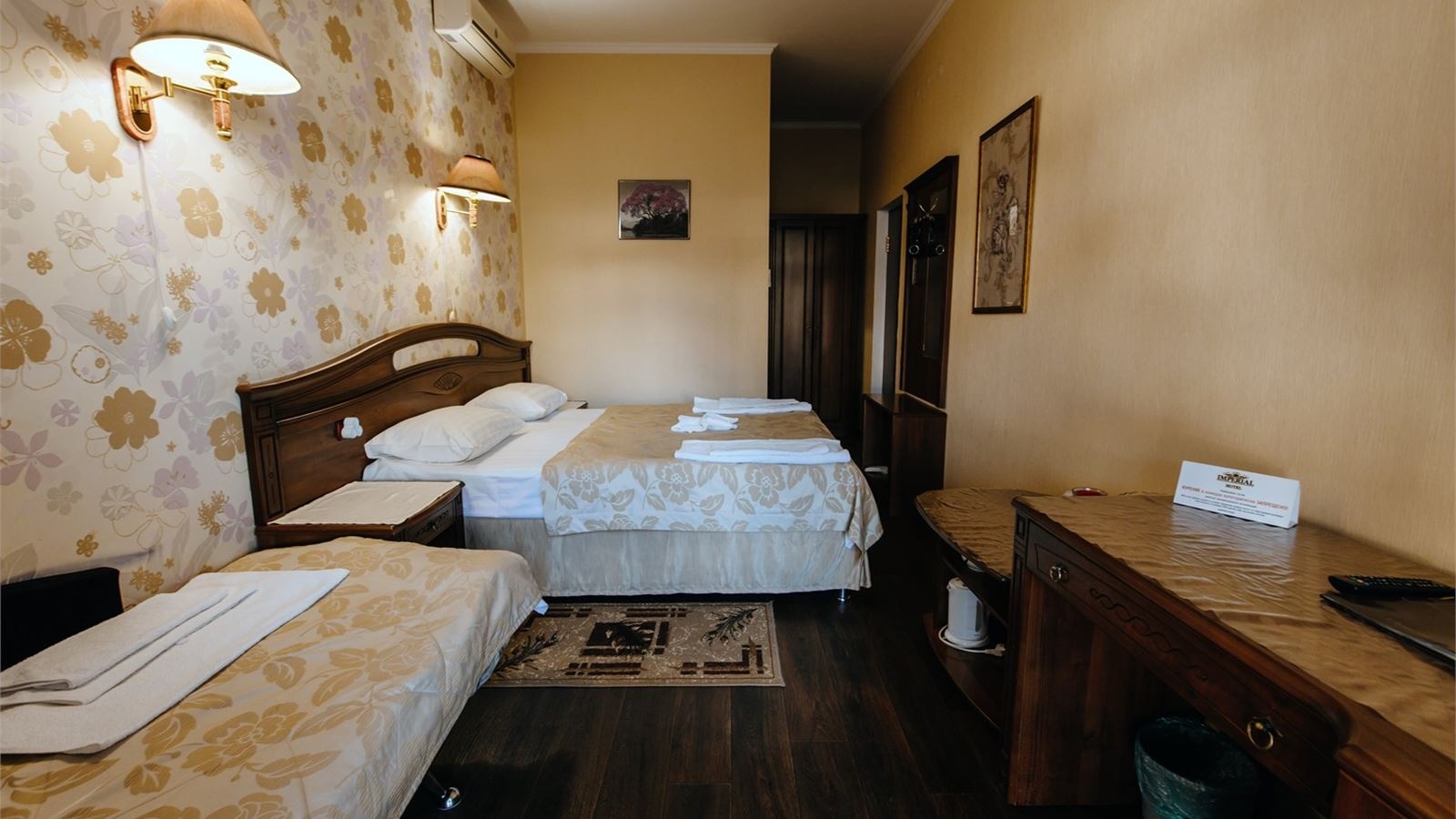 rooms-улучshенный-трехместный-номер