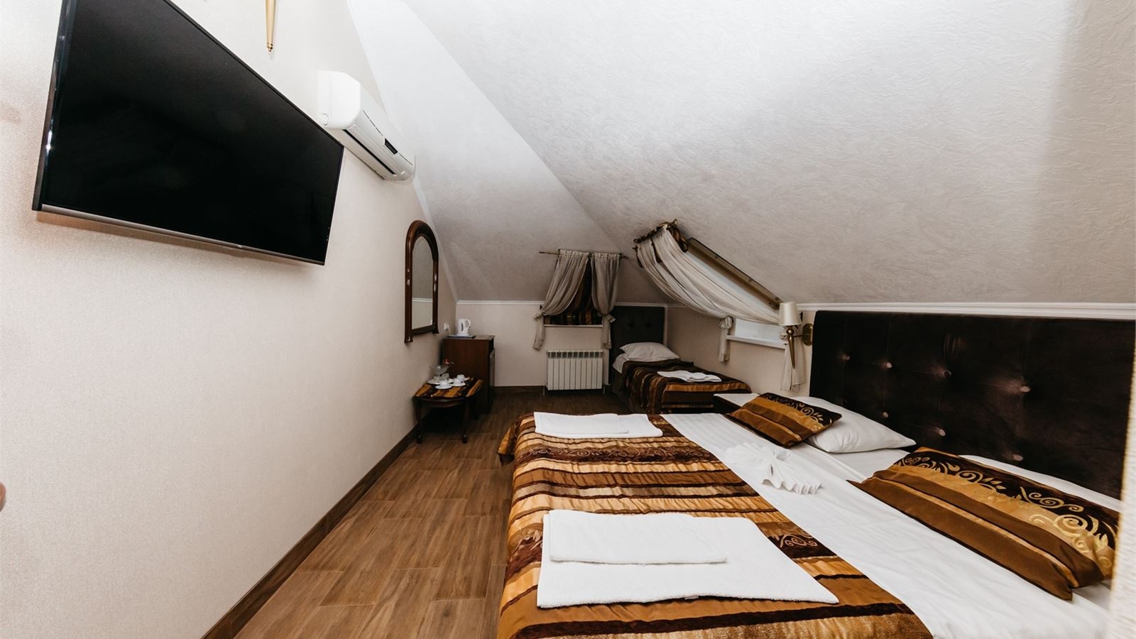 rooms-трехместный---номер-комфорт-без----балкона