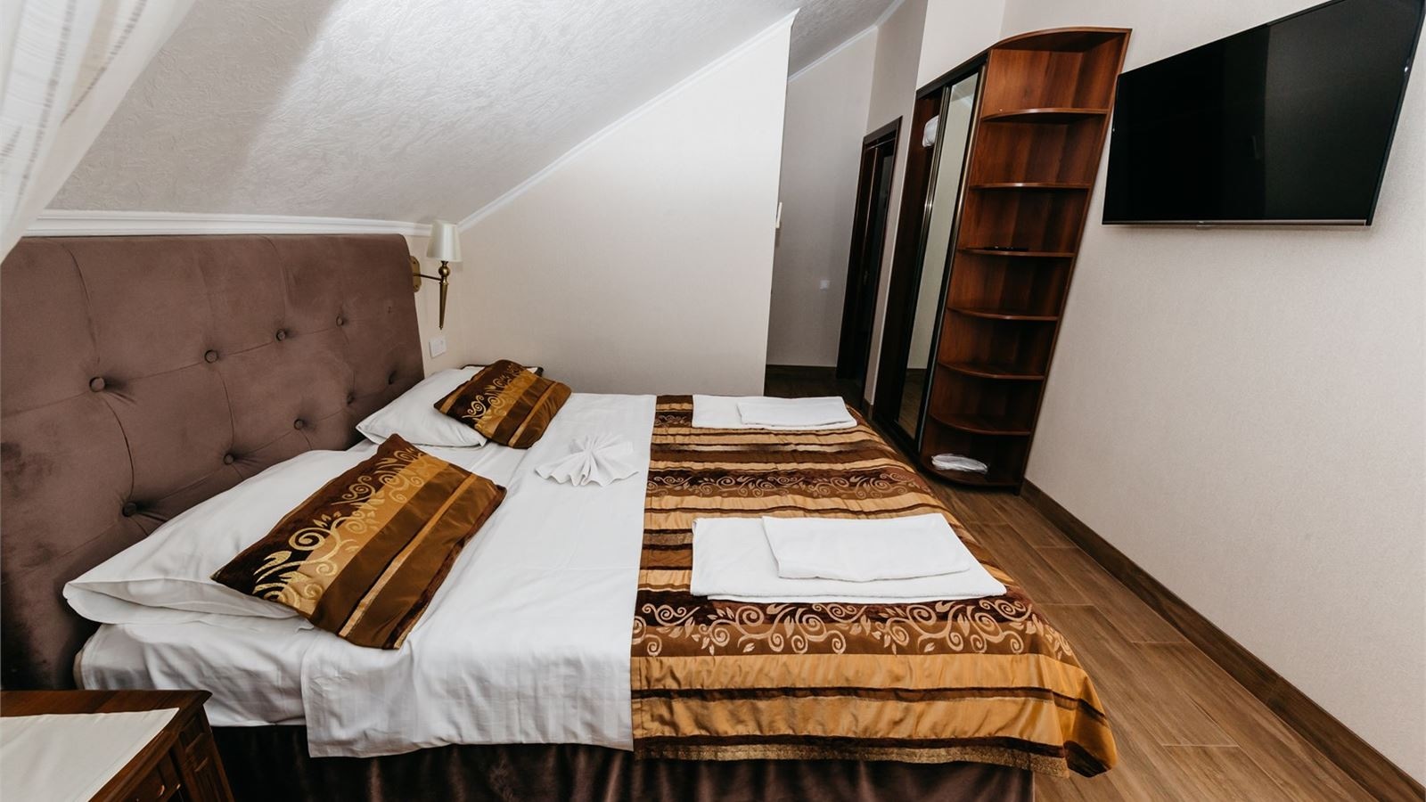 rooms-трехместный---номер-комфорт-без----балкона