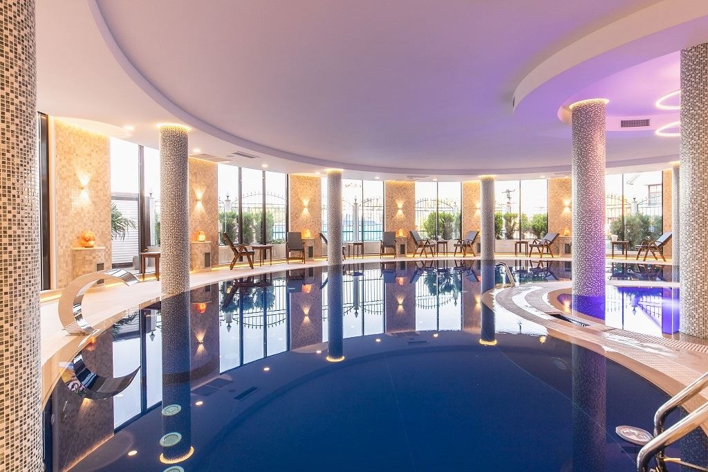 pools-indoor-pool