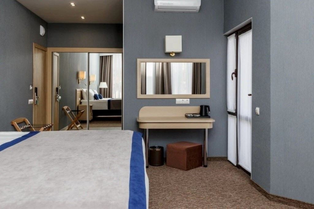 rooms-wind-rose-deluxe-twin