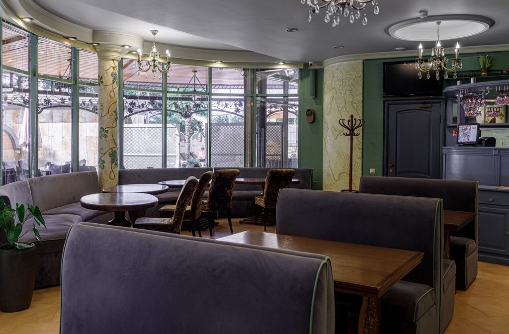 restaurants-restaurant