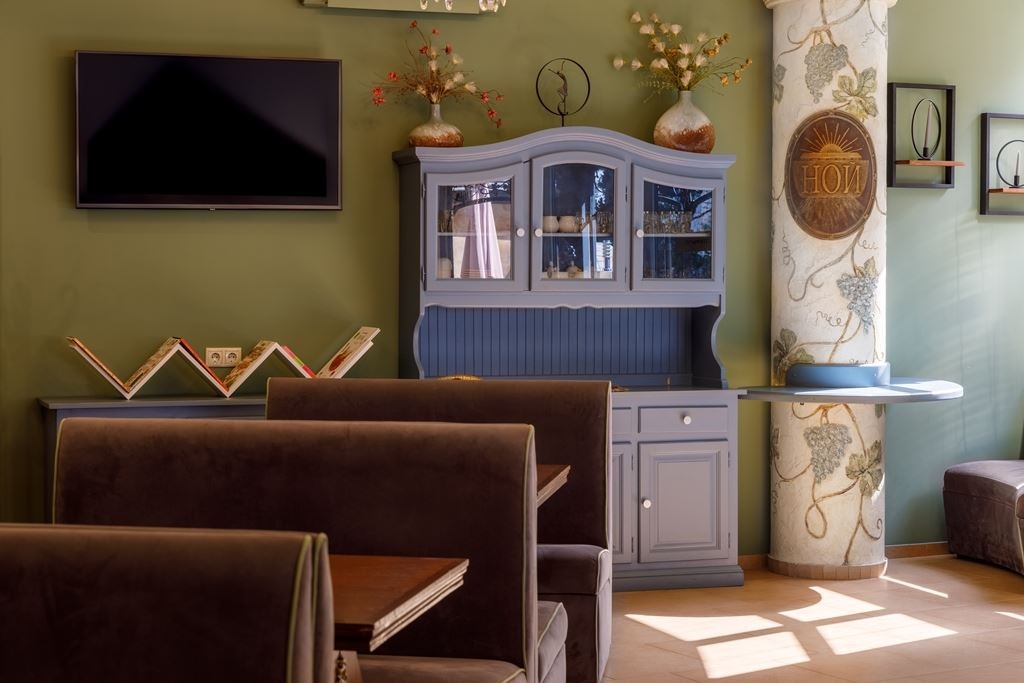 restaurants-restaurant