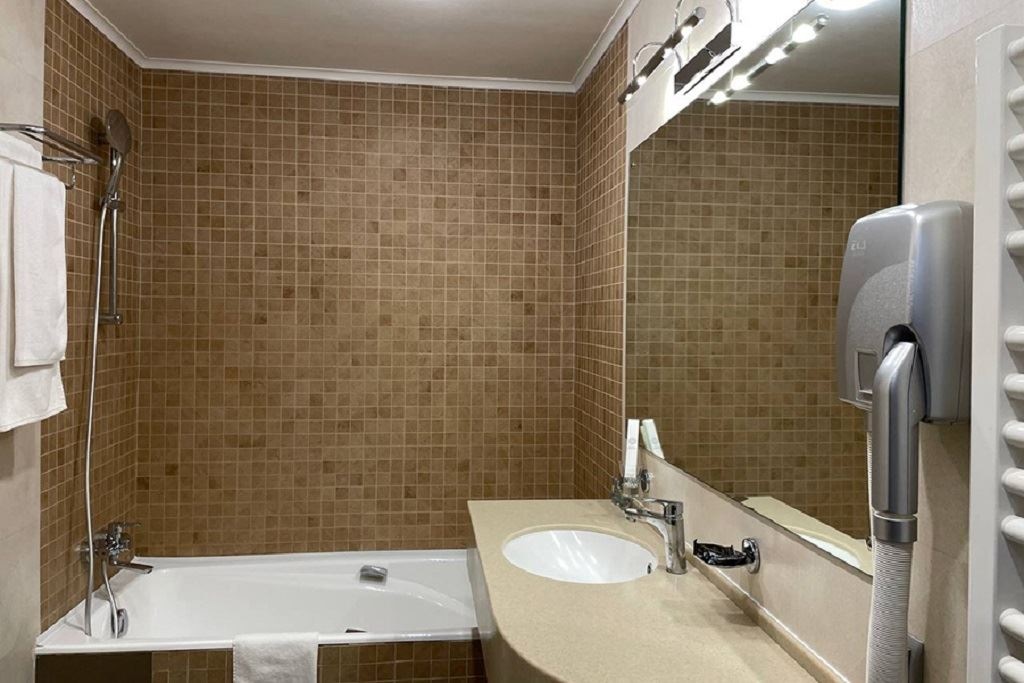 rooms-номер-улучshенный-гостиница-бумеранг