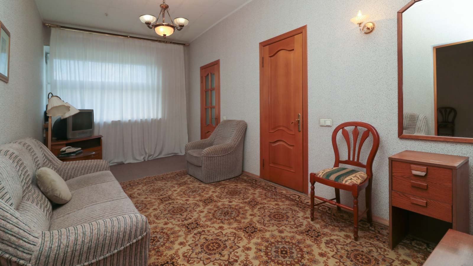 rooms-2bed-2room-junior-suite-with-kitchenette