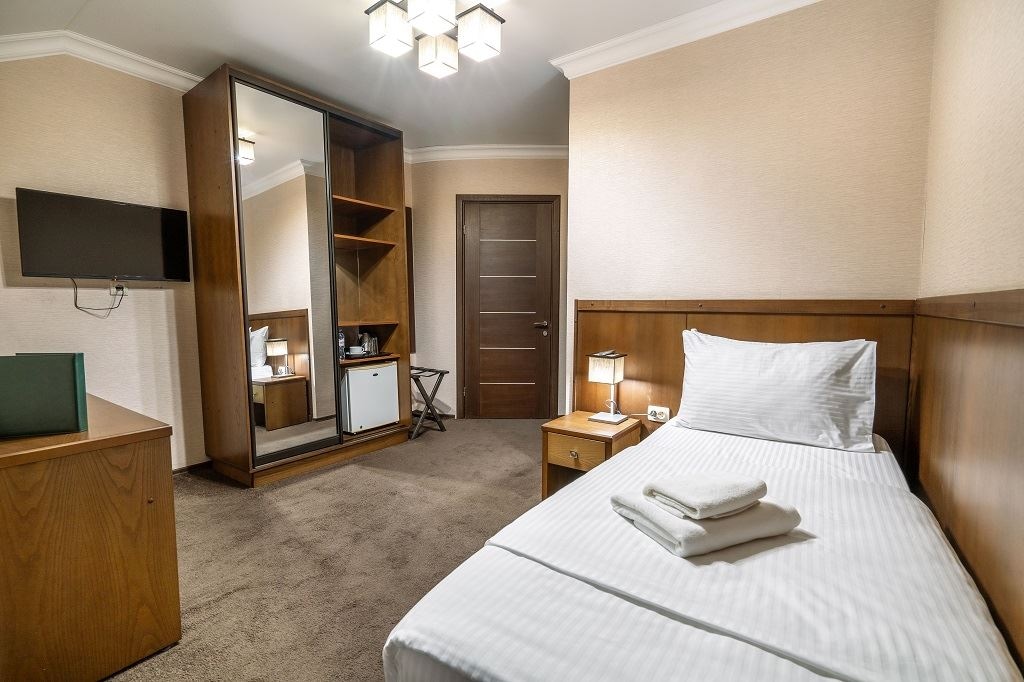 rooms-singl-with-balcony