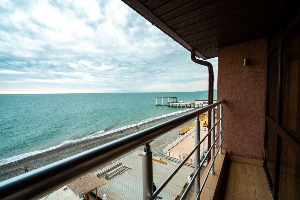 rooms-standart-with-balcony-and-sea-weiu