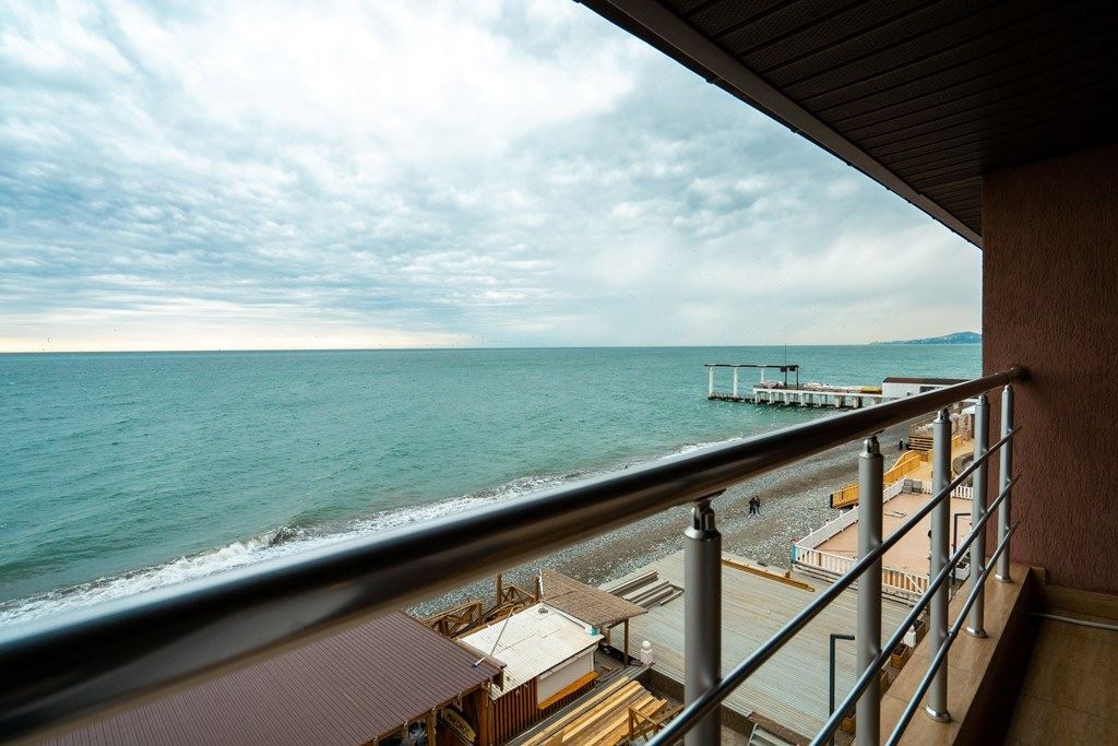 rooms-standart-with-balcony-and-sea-weiu