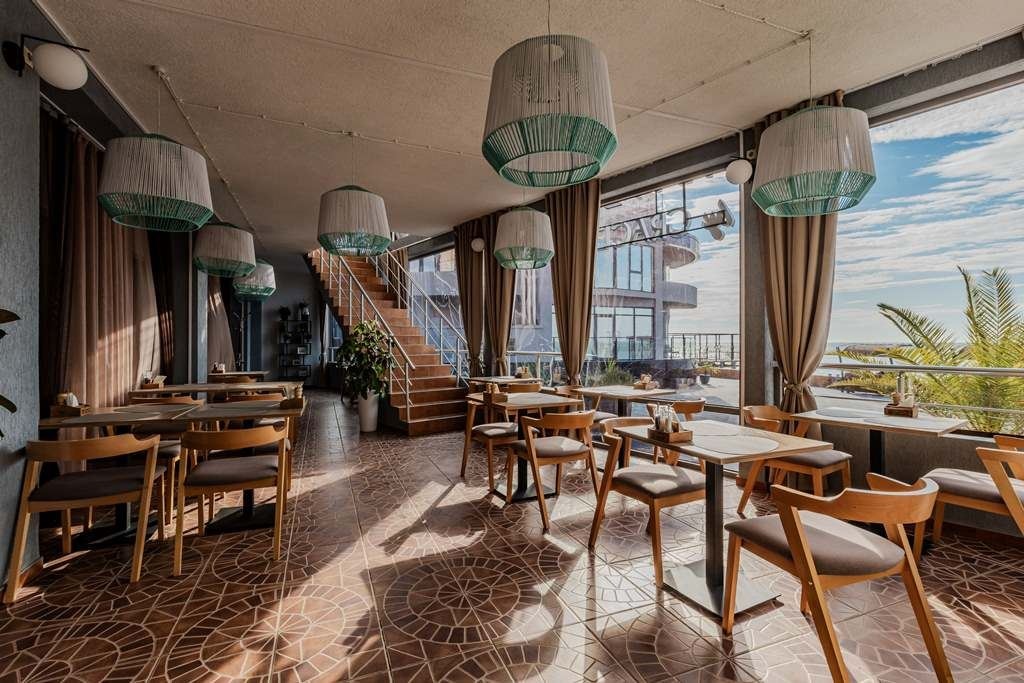 restaurants-restaurant