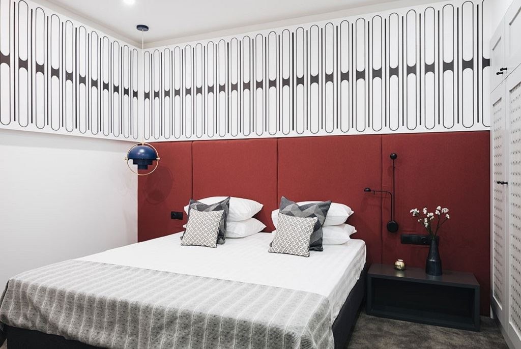 rooms-4-bed-deluxe-room