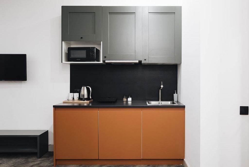 rooms-4-bed-deluxe-room