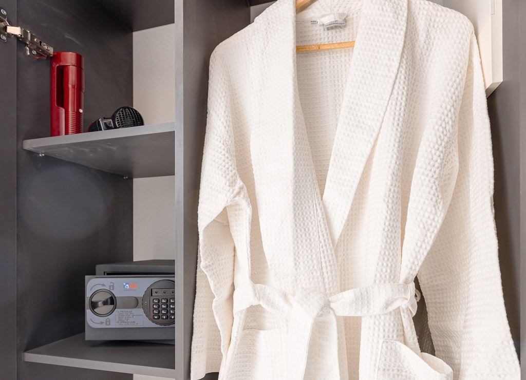 rooms-triple-with-balciny